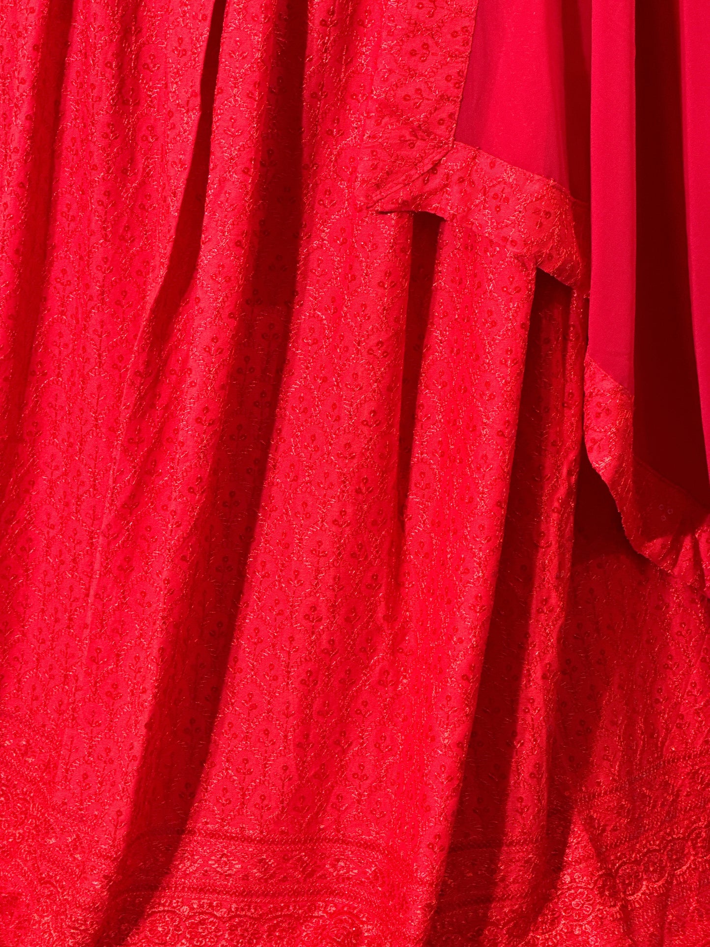 Lehenga Rouge broderie