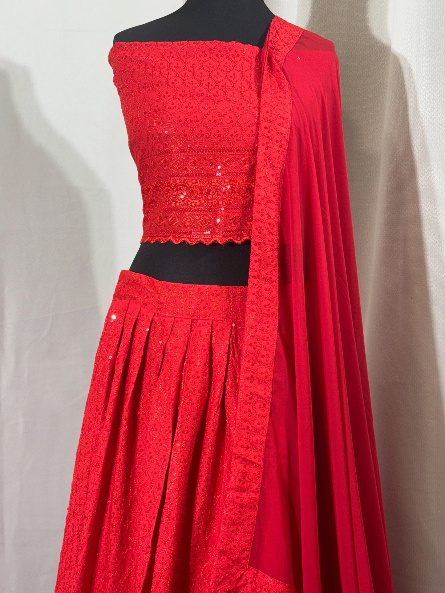 Lehenga Rouge broderie