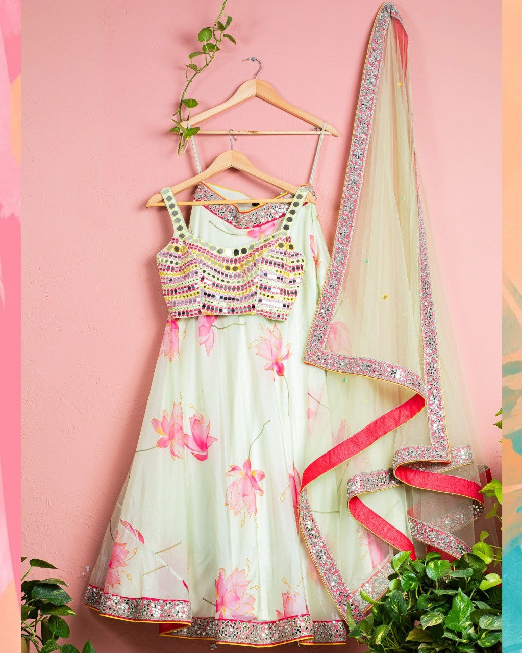 Lehenga satin floral – Blanc / Rose