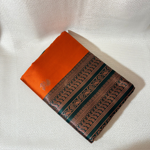 Saree traditionnel avec bordure bronze – Orange / Vert