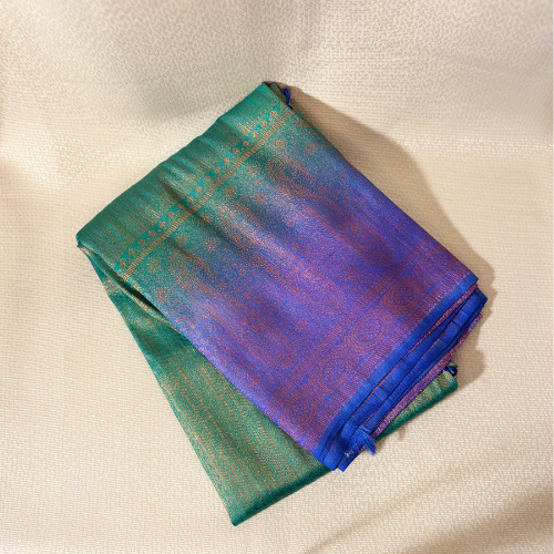 Saree Soft silk traditionnelle léger et fluide avec bordure contrasté – vert / bleu