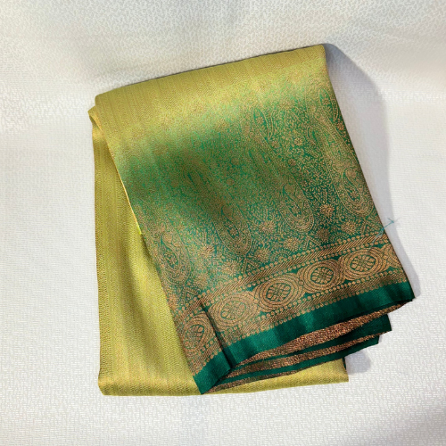 Saree Soft silk traditionnelle léger et fluide avec bordure contrasté – Vert