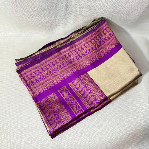 Saree traditionnel avec bordure bronze – Beige / Violet