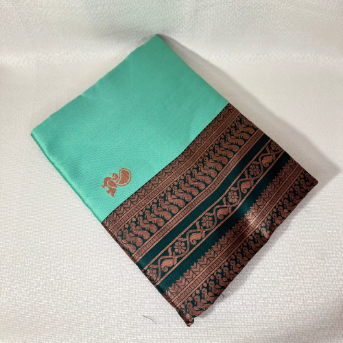 Saree traditionnel avec bordure bronze – Vert