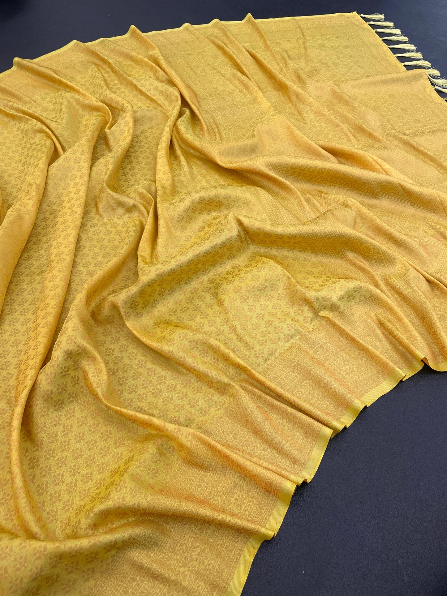 Saree Soft silk traditionnel léger et fluide - Jaune