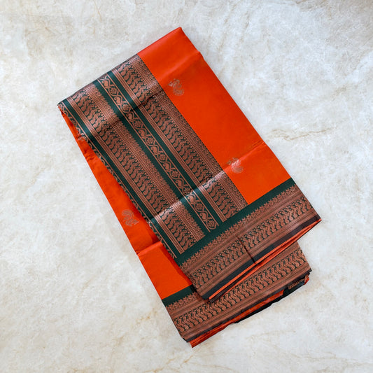 Saree traditionnel avec bordure bronze – Orange / Vert