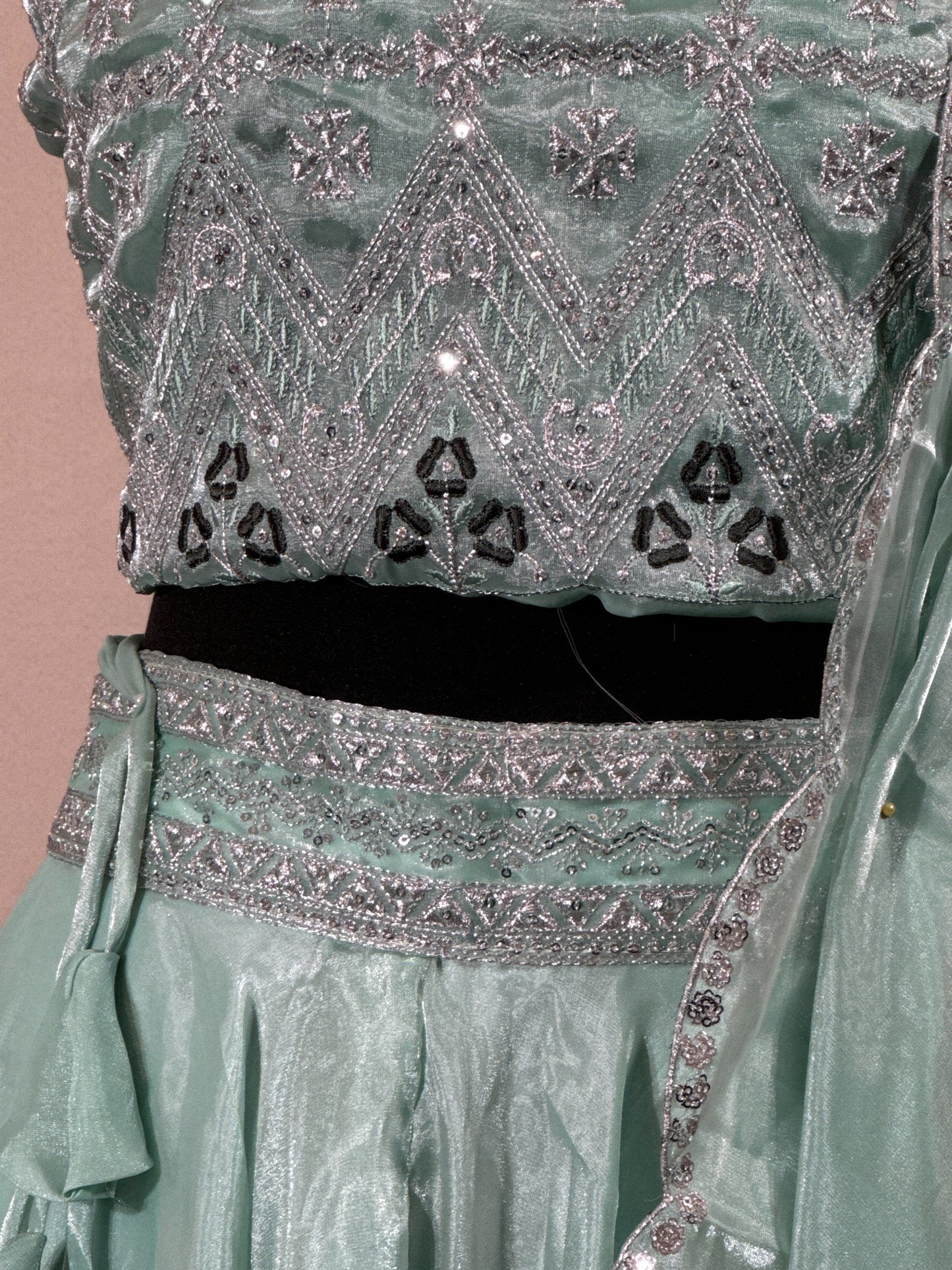 Lehenga Organza silk fluide – Vert Pastel