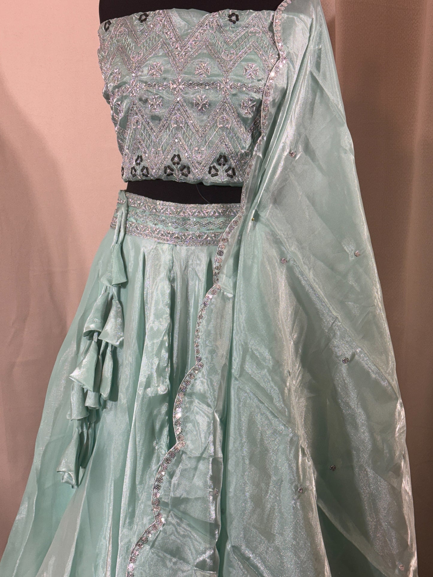 Lehenga Organza silk fluide – Vert Pastel