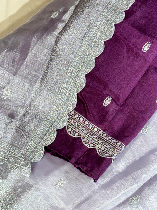 Saree fluide pastel brillant avec blouse contrastée –Violet