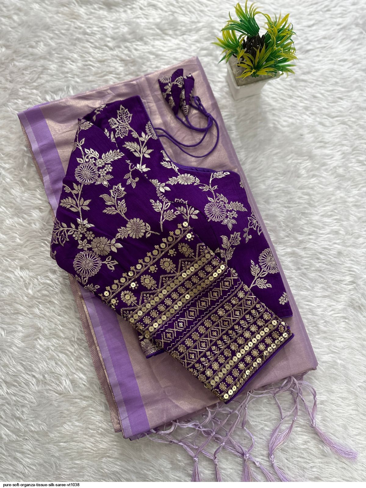 Sur commande :Saree Organza with stiched designer Blouse - Plusieurs coloris disponible