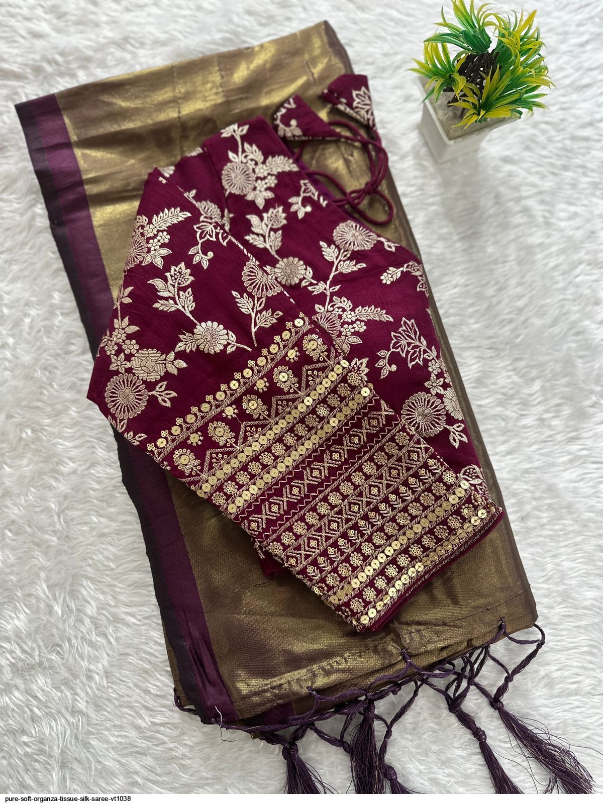 Sur commande :Saree Organza with stiched designer Blouse - Plusieurs coloris disponible