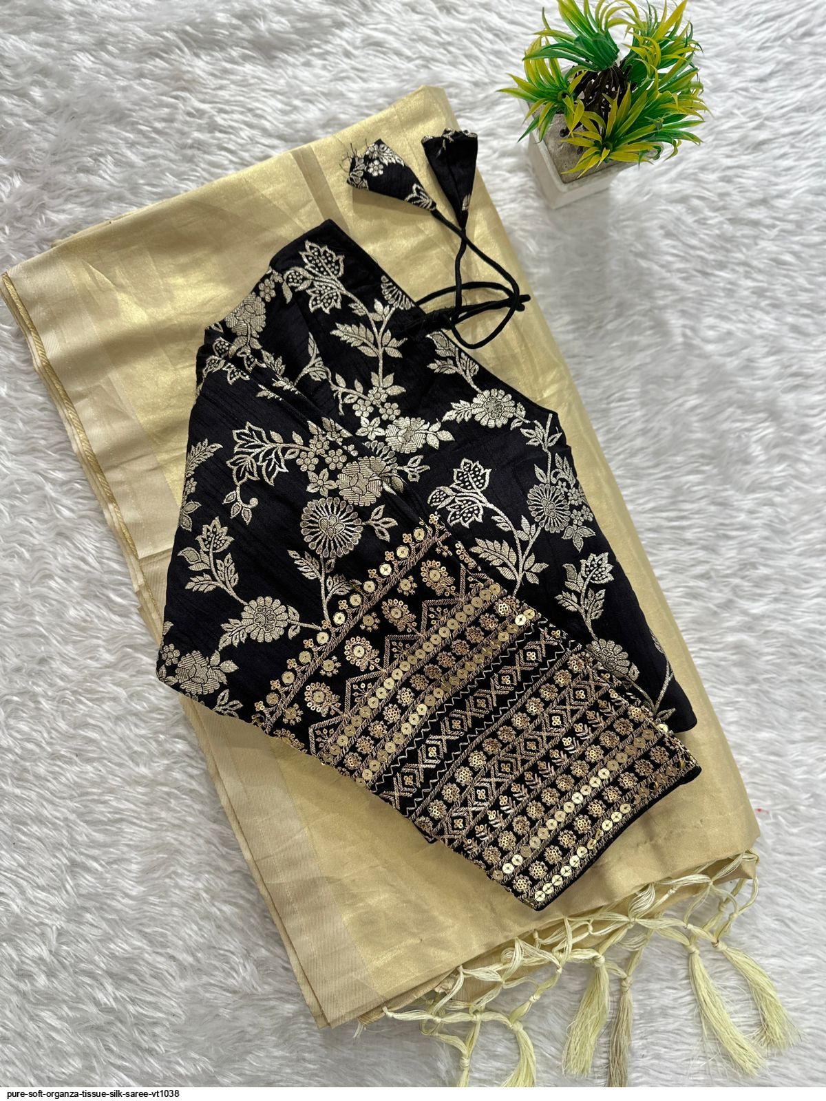 Sur commande :Saree Organza with stiched designer Blouse - Plusieurs coloris disponible